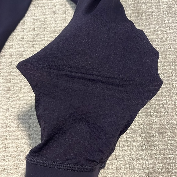 Lululemon Journey Crop Black grape colour - Picture 2 of 13